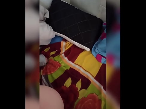 ❤️ השותפה שלי נשארת לבד בבית כי בעלה יוצא לחופשה ואני מנצלת את ההזדמנות לזיין אותה ולמלא לה את התחת בחלב ️ סרטון פורנו בפורנו iw.risegame.top ❤